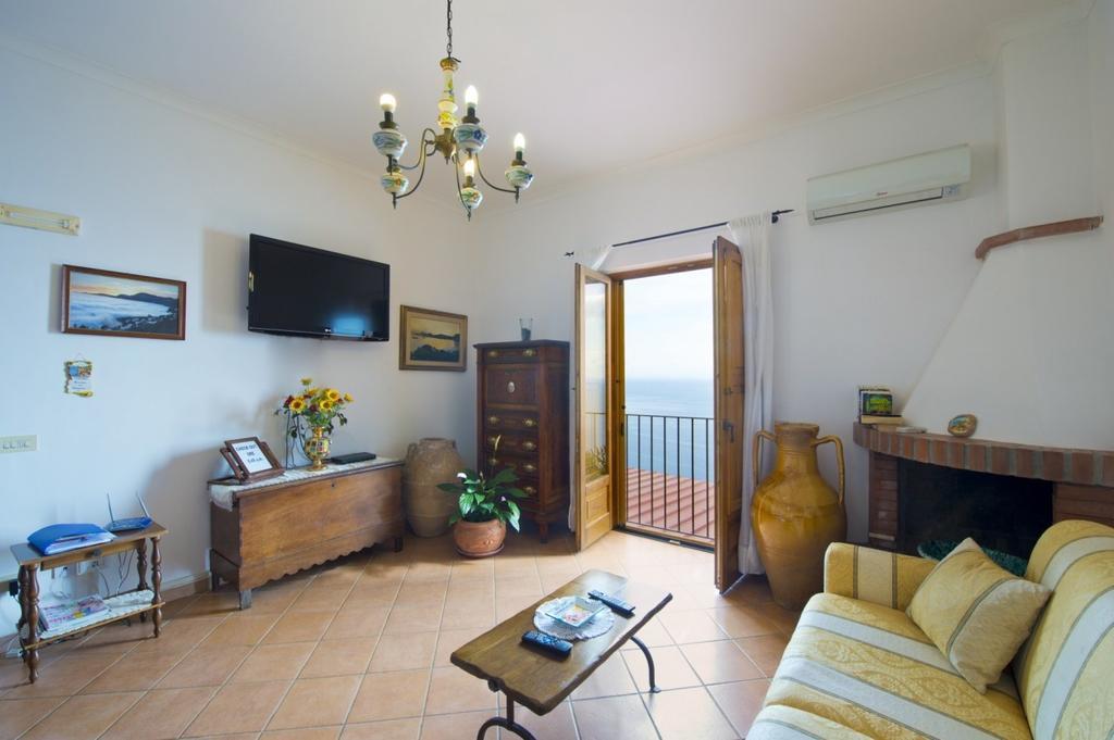 Villa Tranquillita Praiano Ruang foto